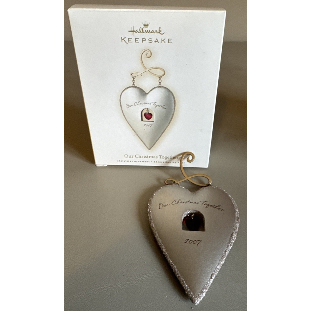 2003 Hallmark Keepsake Ornament Special Friend Gift On Chair in Box